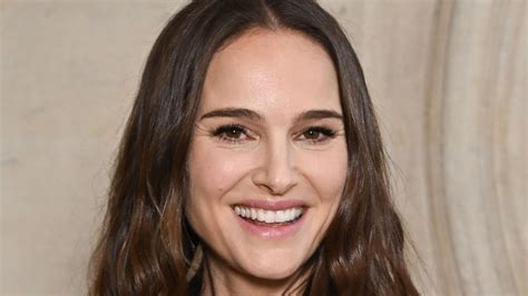 Natalie Portman’s Natural Waves Were the Star of .